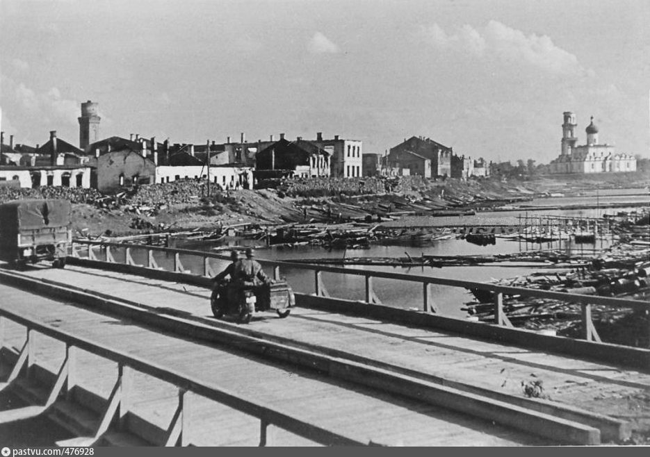 Старая русса 1942. Старая русса 1942. Старая русса 1943. Бои 1943 г бои старая русса. Старая русса в великую отечественную.