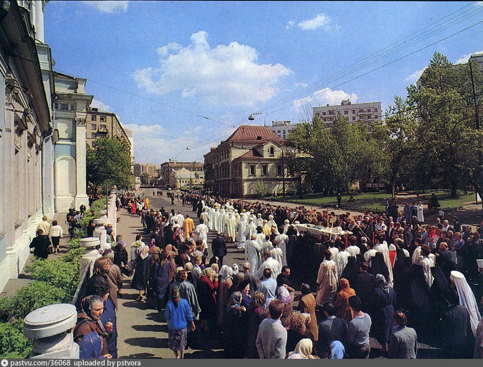 Елоховская площадь в Москве