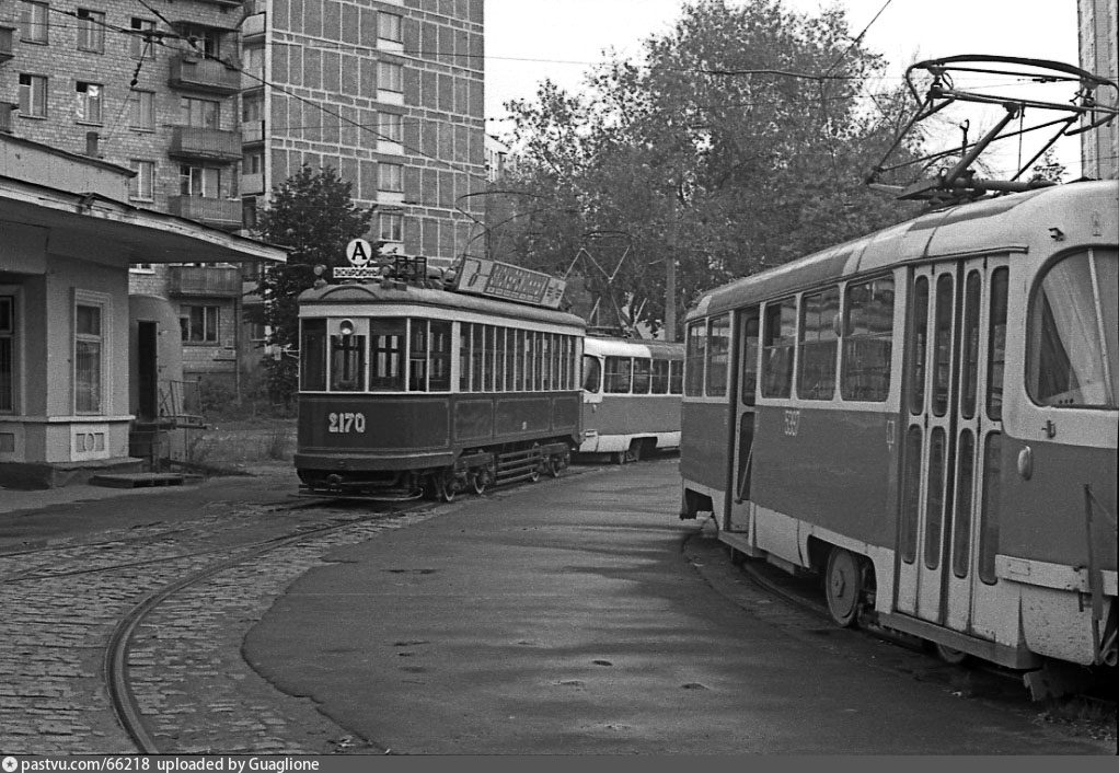 Трамвай черемушки. Трамвайное кольцо Шмитовский проезд. Трамвай 1925 Измайлово. Трамвайный круг Черемушки. Трамвайное кольцо Черемушки.