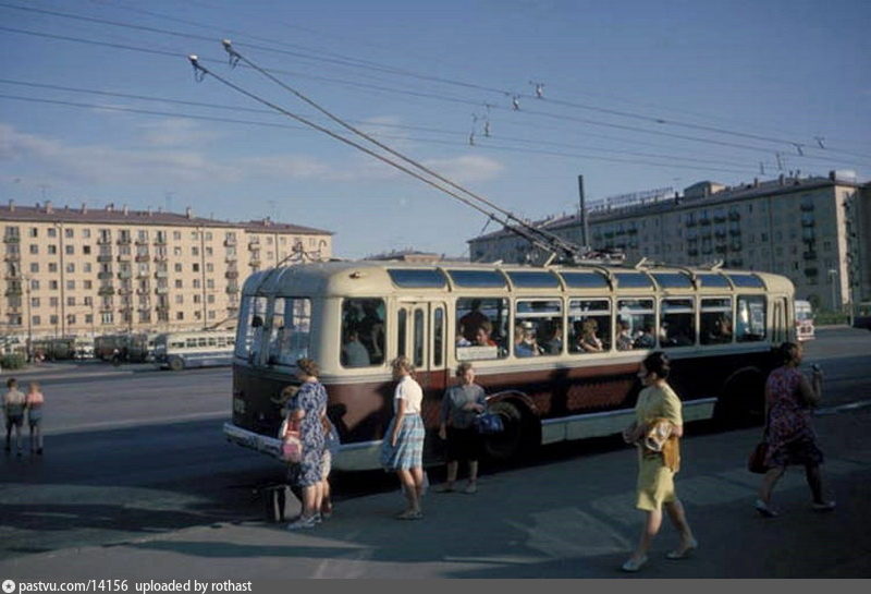 Метро университет старые