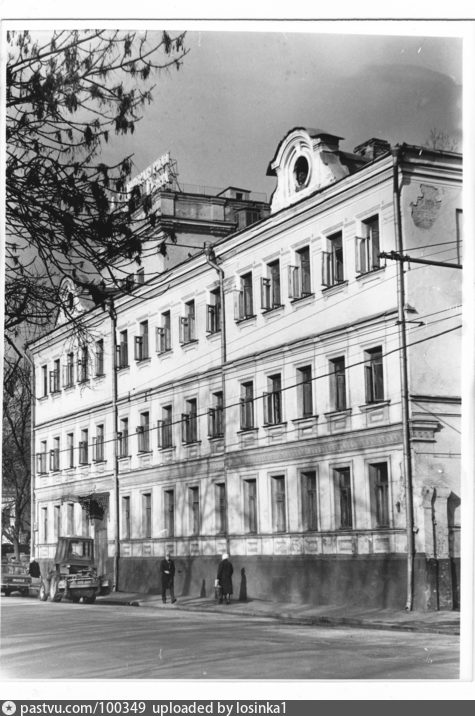 Цветной бульвар №28 стр. 1 дом Поляковых, Гофман №28 стр. 1.  1874г. архитектор П.Кампиони