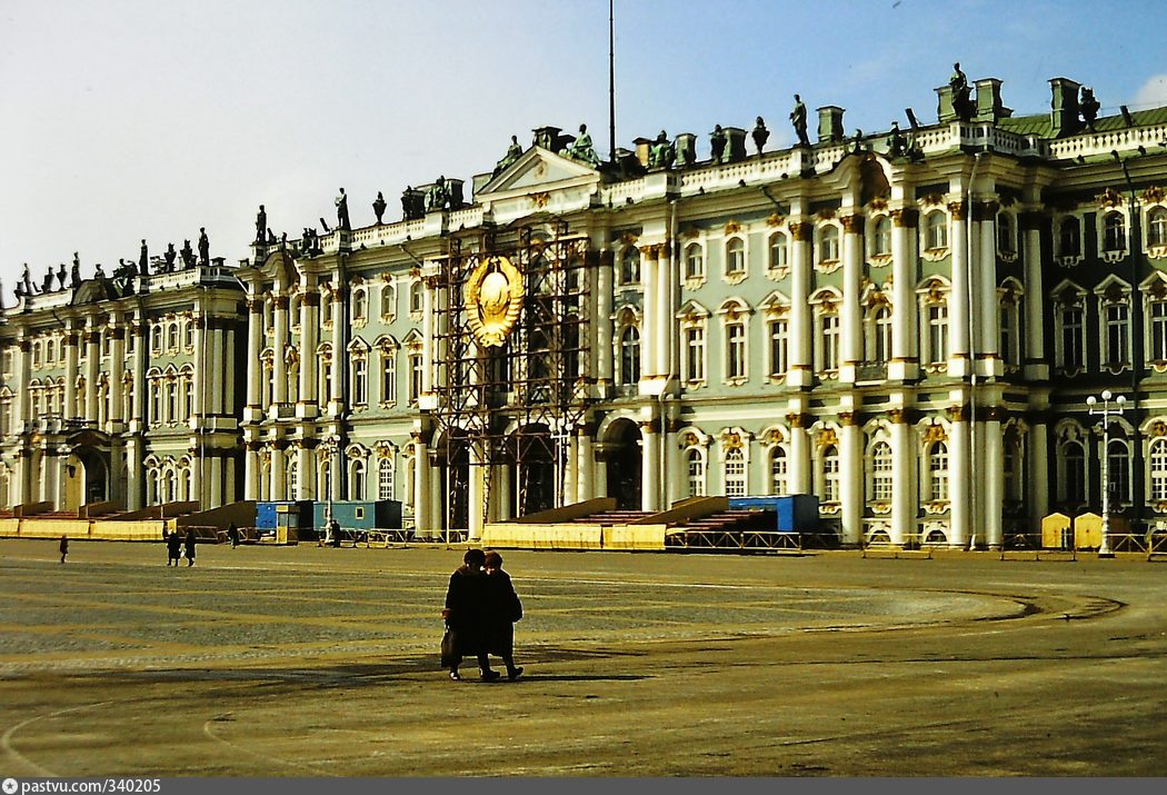 Петербург центральный. Дворцовая площадь 4. Центральный район Санкт-Петербурга Дворцовая. Дворцовый округ СПБ. Дворцовая площадь в 1988.