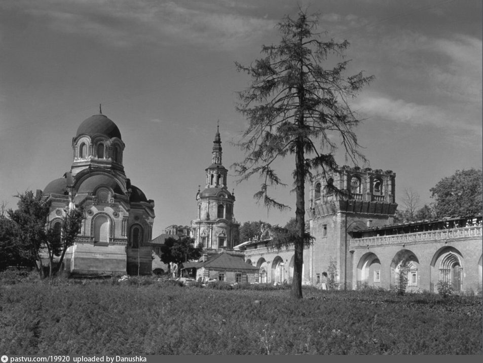 Старый собор Донского монастыря