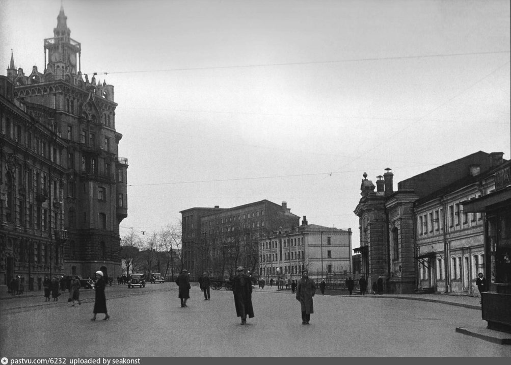 Сретенские ворота в москве