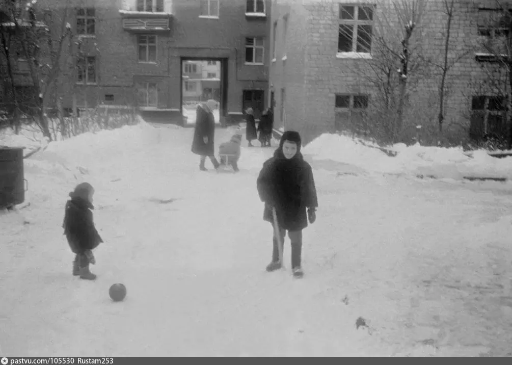 ул. Малая Грузинская, 38 ..во дворе