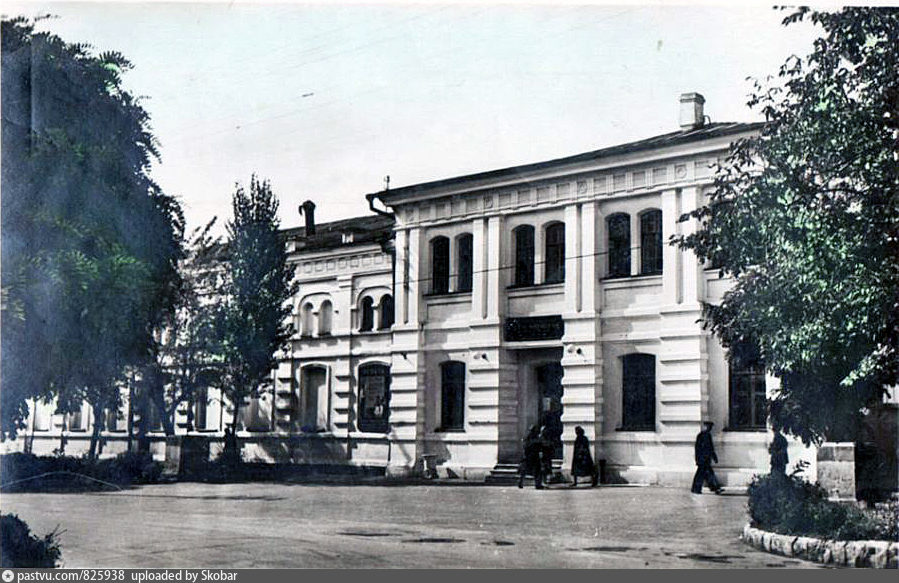 государственная филармония алтайского края. город белинский, музей-усадьба в. бывший народный дом. бывший народный дом. здание государственной филармонии в барнауле.