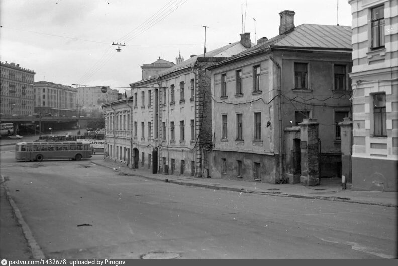 Троицкой улице петербурга