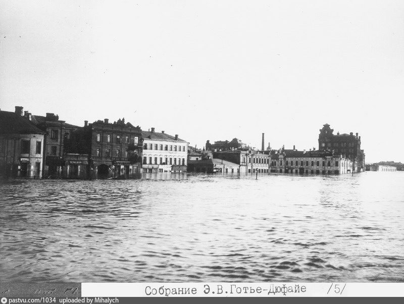 Потоп в москве 1908. Потоп в москве 1908. Наводнение 1908 года в москве пятницкая улица. Наводнения в москве история. Наводнение 1908 года в москве.