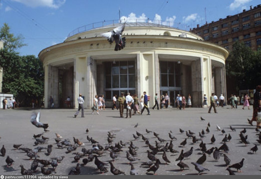 Метро новокузнецкая фото на улице