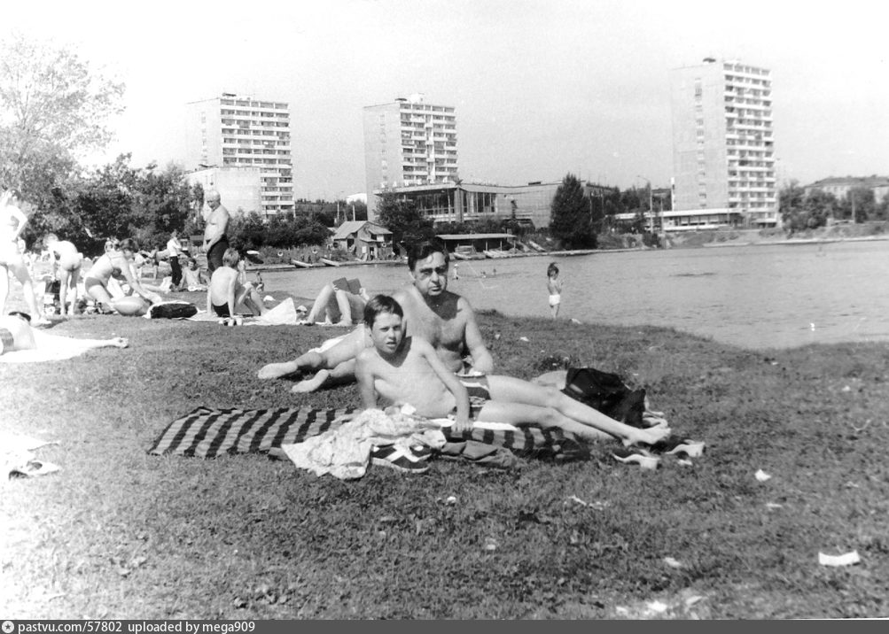 Большой Садовый пруд. Пляж