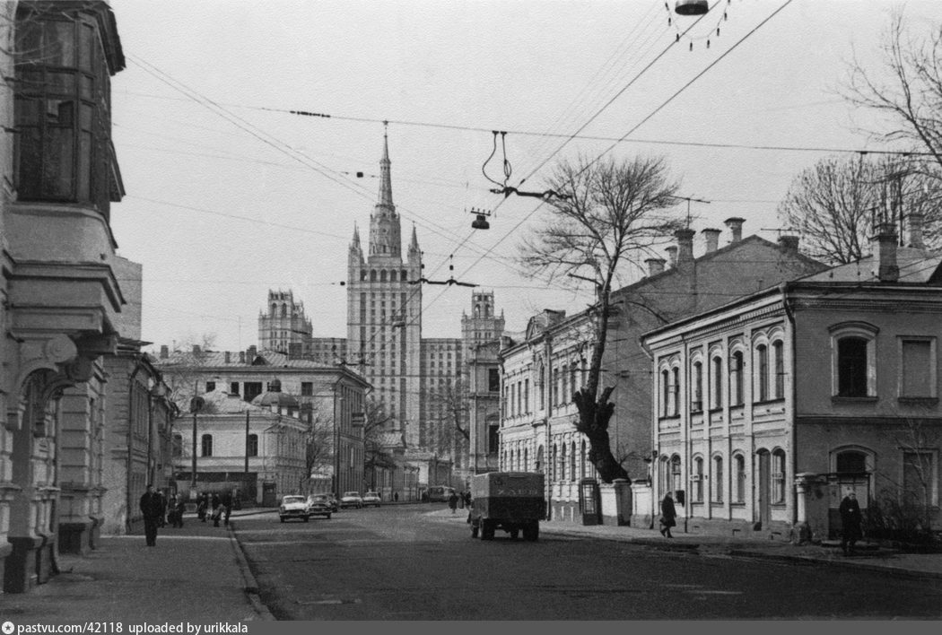 Улица большая никитская в москве