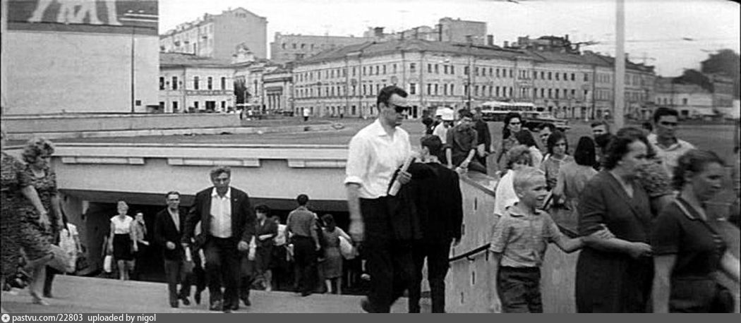 Серпуховская площадь москва