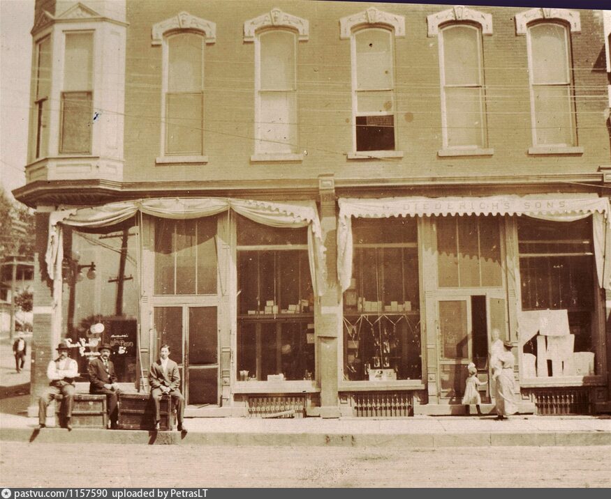 Avoca, Iowa. Department Store