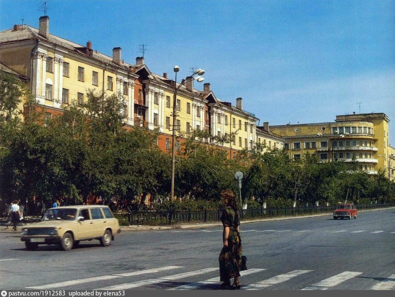 Нижний тагил вагонка. Нижний Тагил 80 годы. Седьмая каменная больница Нижний Тагил. Дворец пионеров Нижний Тагил вагонка. Нижний Тагил 2000.