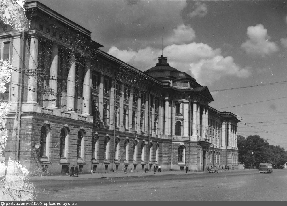 Где учился искусство. Академия художеств в Петербурге 19 век. Академия художеств в Санкт-Петербурге 18 век. Императорская Академия художеств в Санкт-Петербурге 18 век. Петербурге Академии художеств 1755.