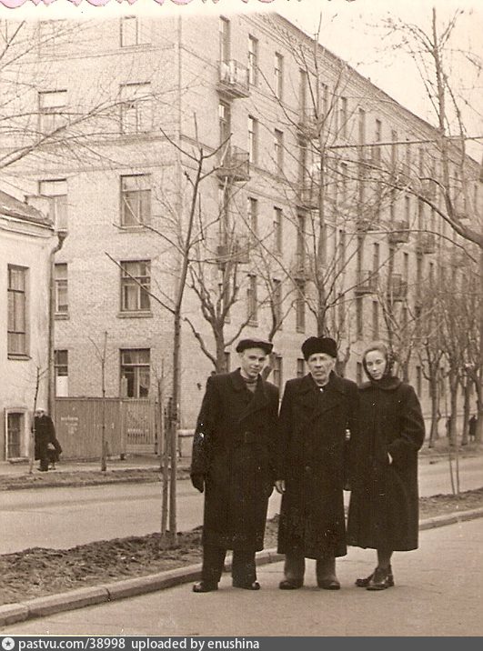 Улица Короленко дом 2