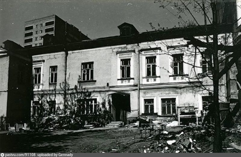 История 60. Старые фото дома 37/7 стр.2 Москва. Большому Николоворобьинскому переулку дом Островского.