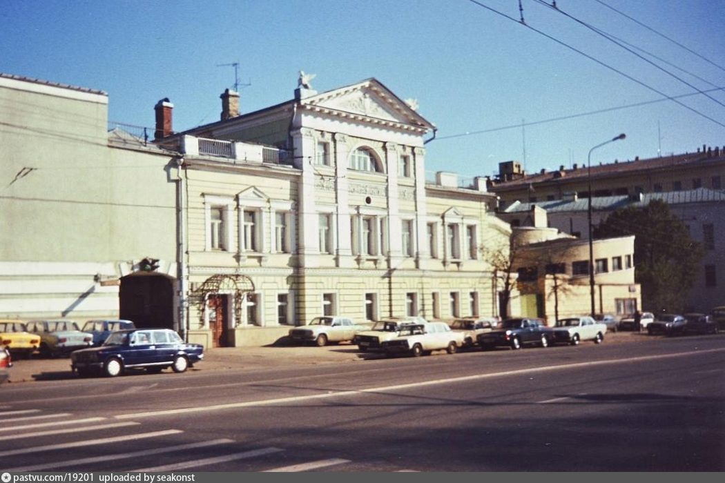 Улица Каретный ряд. Петровка-Каретный ряд. Каретный ряд Москва. Особняк Марковых в Каретном ряду.