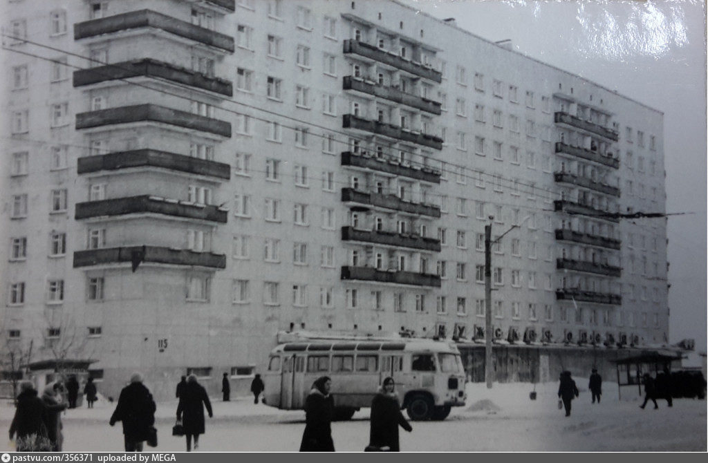 Нижний новгород ул кораблестроителей. Сормово Нижний Новгород 80. Сормово проспект Кораблестроителей. Сормово город Горький 90 года. Проспект Кораблестроителей Нижний Новгород.