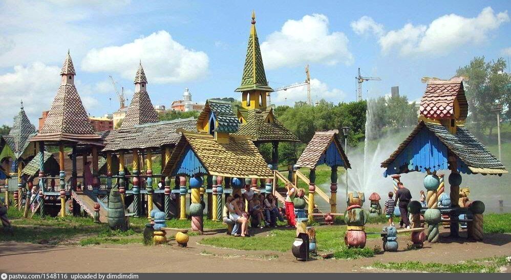 Фотоистория саранск. Парк Пушкина Саранск 2000 год. Деревянный городок Саранск. Теплый стан деревянный городок. Экопарк в Саранске осенью.