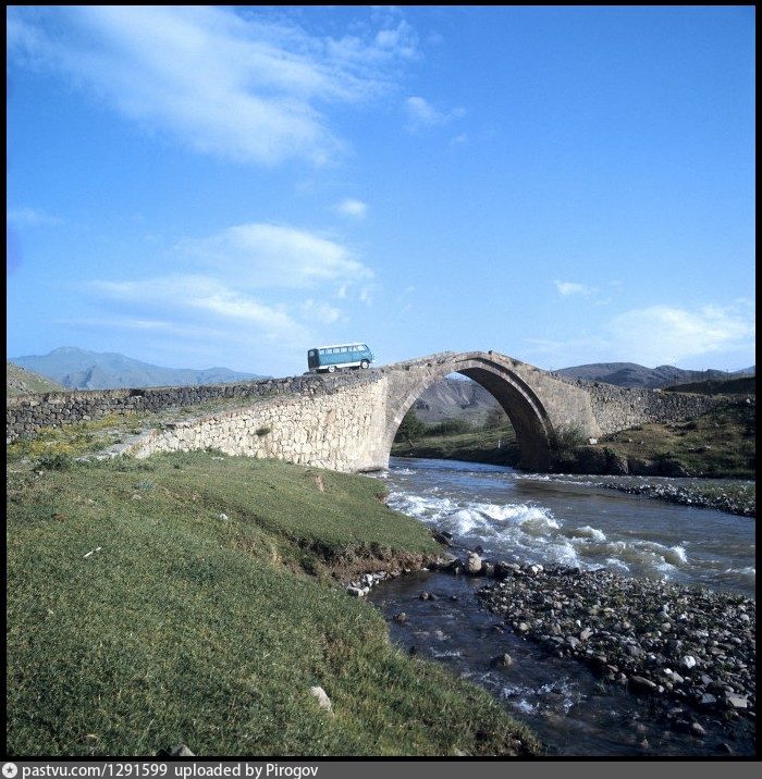 Село Арзни Армения