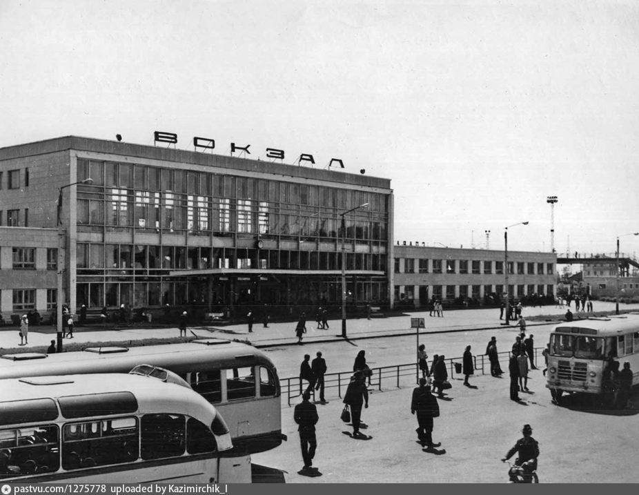 Жд вокзал петропавловск казахстан. Вокзал Петропавловск Казахстан СССР. 1990 Год город Петропавловск Казахстан. Г Петропавловск Казахстан вокзал 1957г. Петропавловск Казахстан 1927 год.