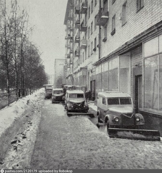 Ленинский проспект, дом № 66. Комплексная механизированная уборка территории