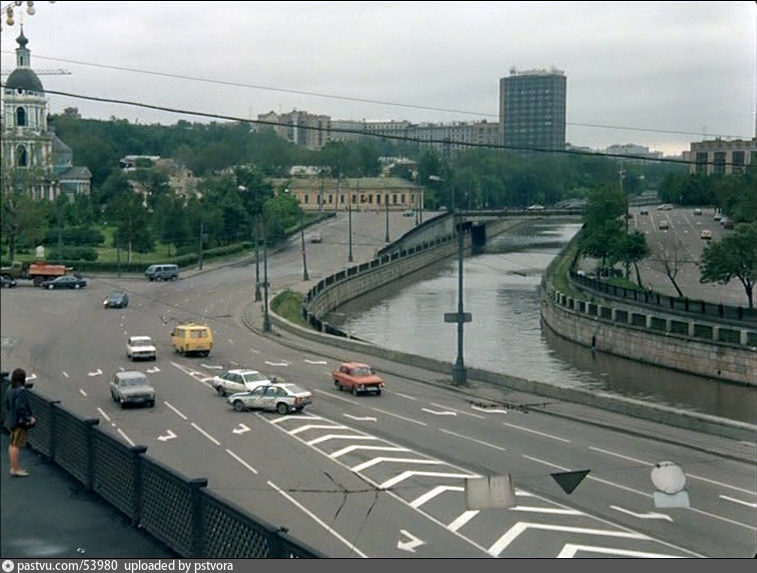 Устьинская набережная москва