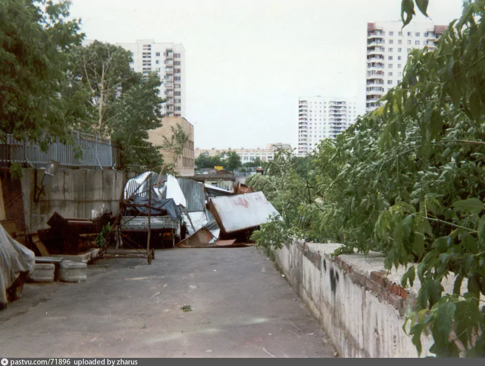 Ураган в Москве 1998. Смерч в Москве 1998. Ураган Ясенево 1998. Ураган в Лобне 1998.