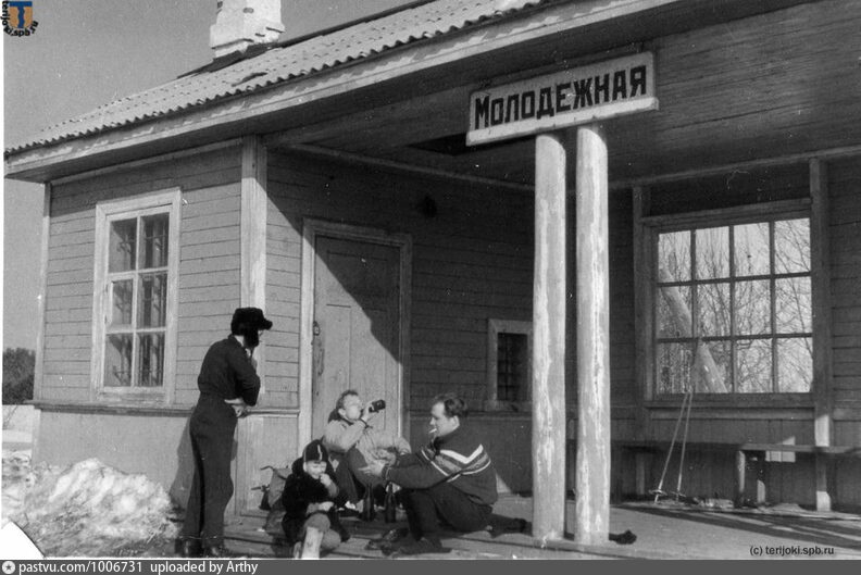 Старинные фото станции Молодёжное (Ваммельйоки) разных лет.