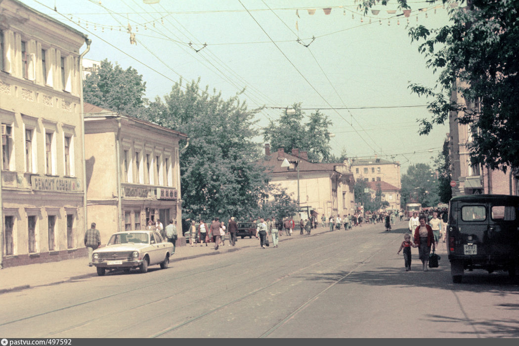 Ул бауманская фото. Бауманская улица 1990. Бауманская улица 1972. Бауманский переулок Москва. Улица Баумана 1990.