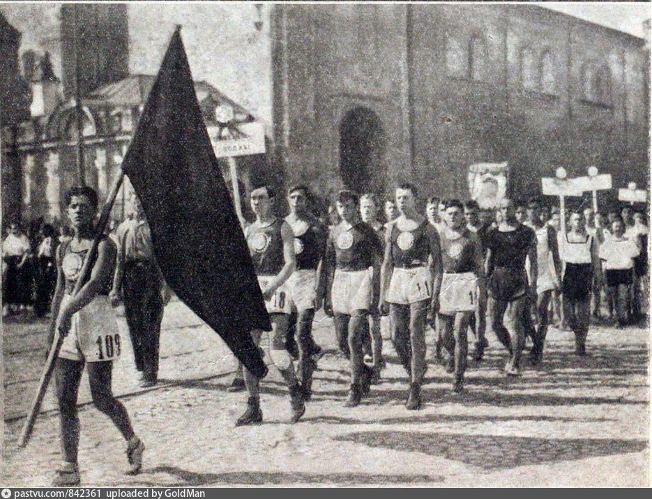 Колонна спортсменов