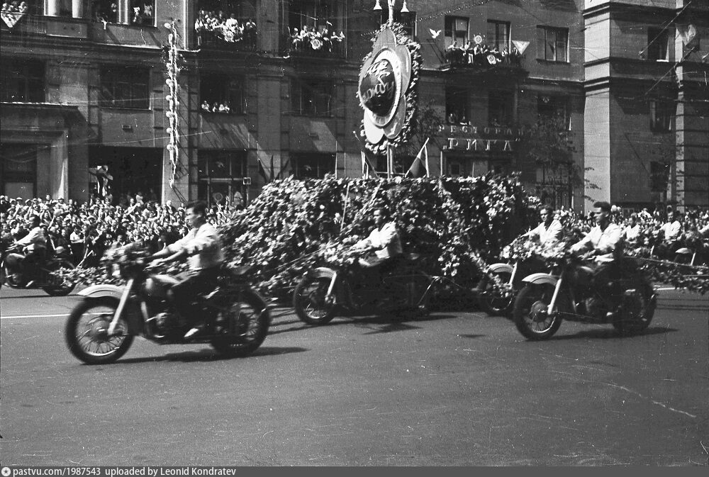 Фестиваль молодежи и студентов в москве 1957