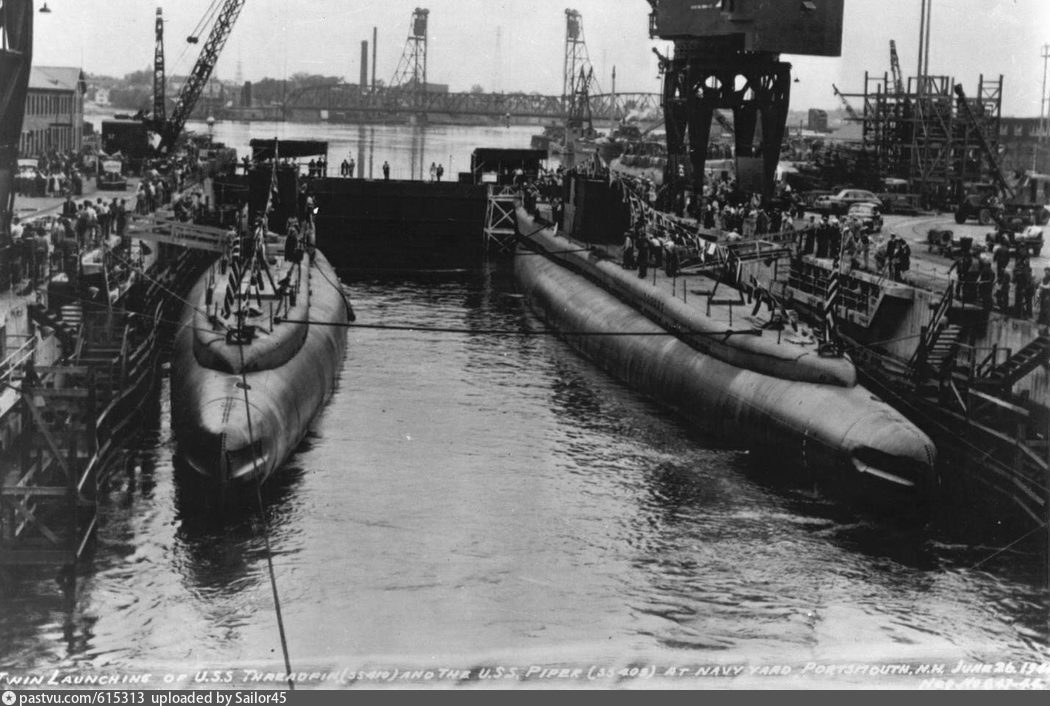 Twin launching of USS "Threadfin" (SS410) and the USS "Piper" (SS409