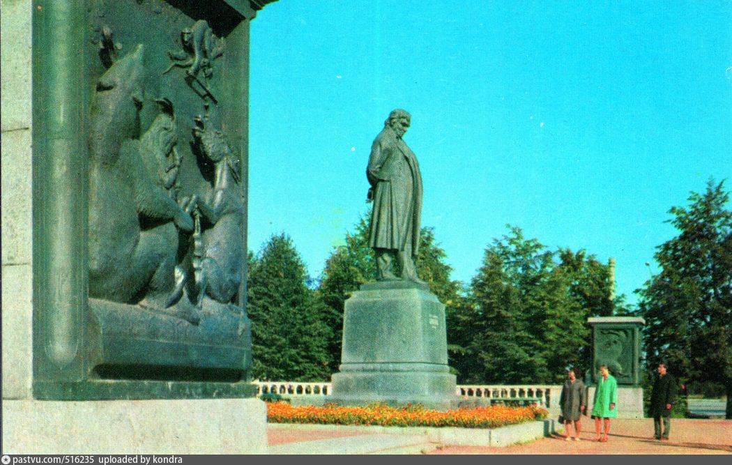 Памятники в твери цены и фото Калинин. Памятник И. А. Крылову