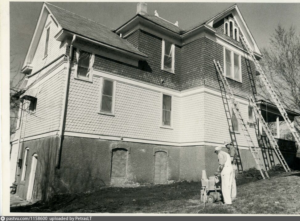 Avoca, Iowa. Old Home To an Inn Thing