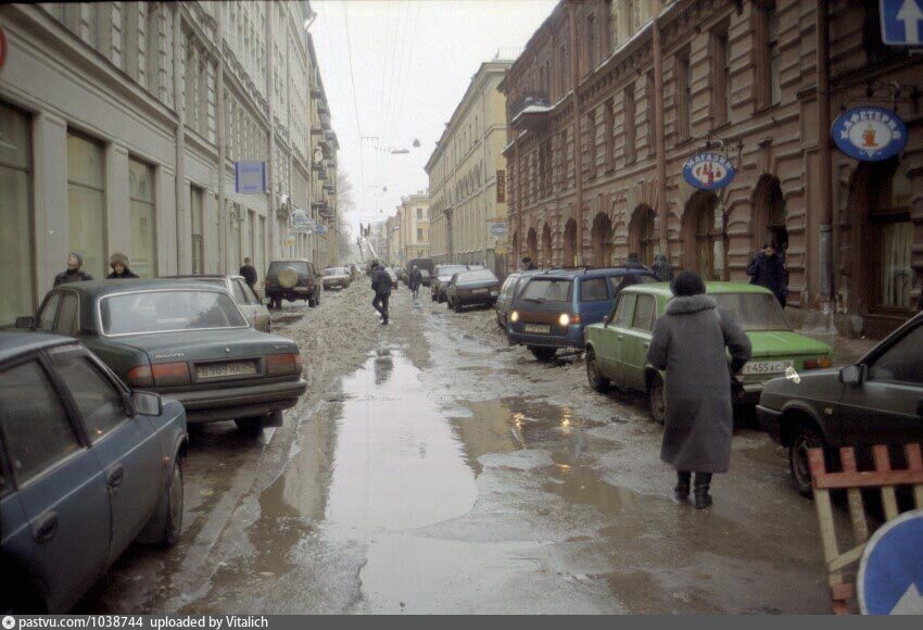 Каким был санкт. Петербург 1998. Питер в 1998. Санкт-Петербург 1998 год. Весна на улице.