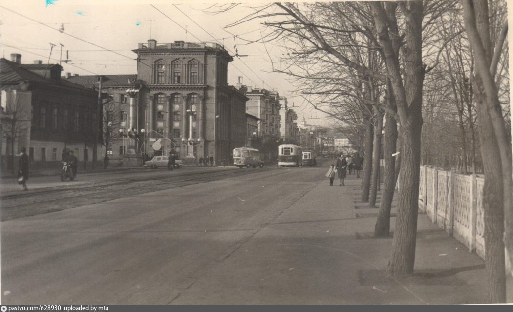 Суконная слобода казань 19 век. Казань 19 век. Сенной базар казань. Татарстан улицы. Улица татарстан история.