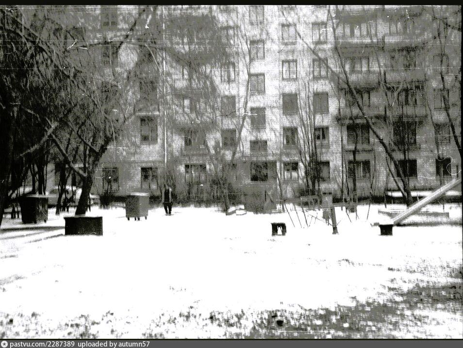 Двор домов по Сокольнической слободке, дом 14/18 и дом 16