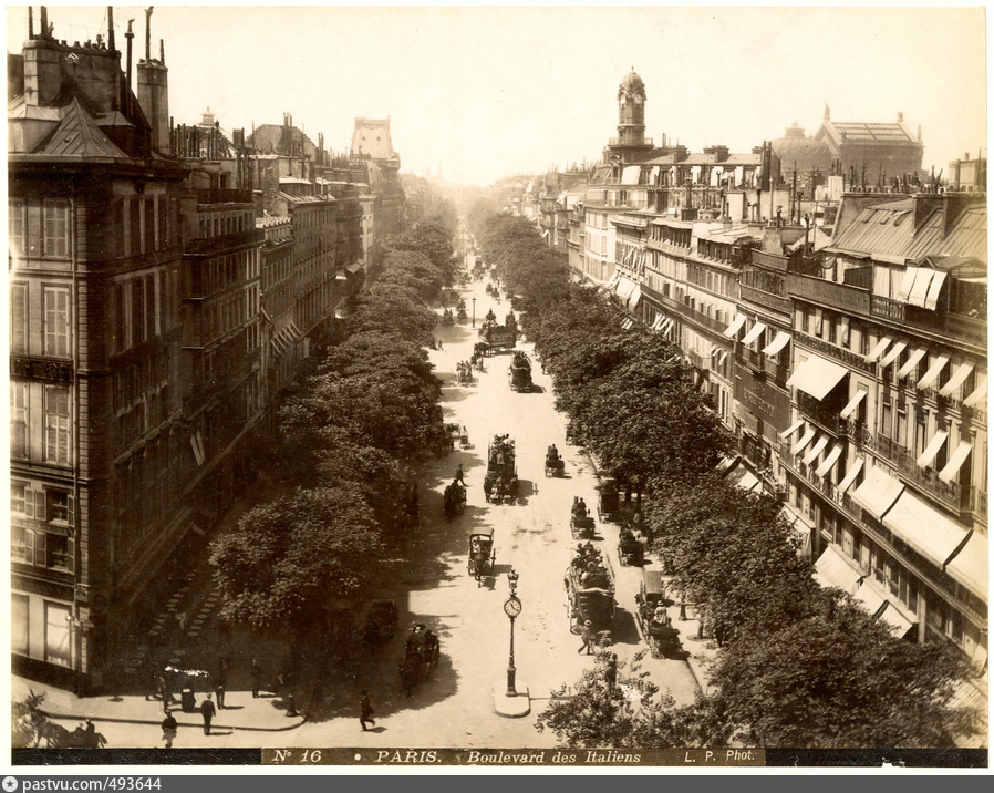 Old france. Бульвар сен-Жермен в Париже 19 век. Монмартр 19 век. Булевар Париж. Бульвар Пуассоньер в Париже.