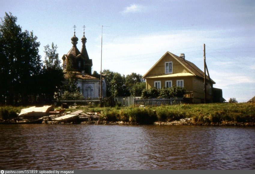 Черное ленинградская область. Деревня чёрное Ленинградская область. Д черное Ленинградская область Кировский район. Деревня черное Кировский район Ленинградская область Россия. Церковь в деревне черное Ленинградской области.