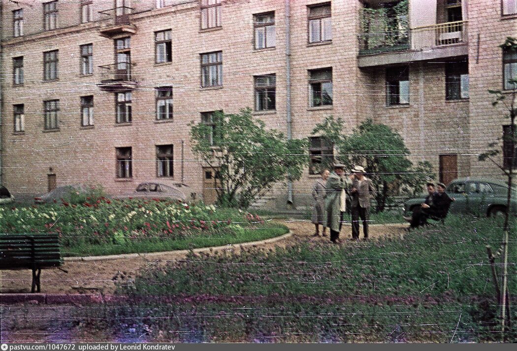 Двор дома №7 по Беговой улице