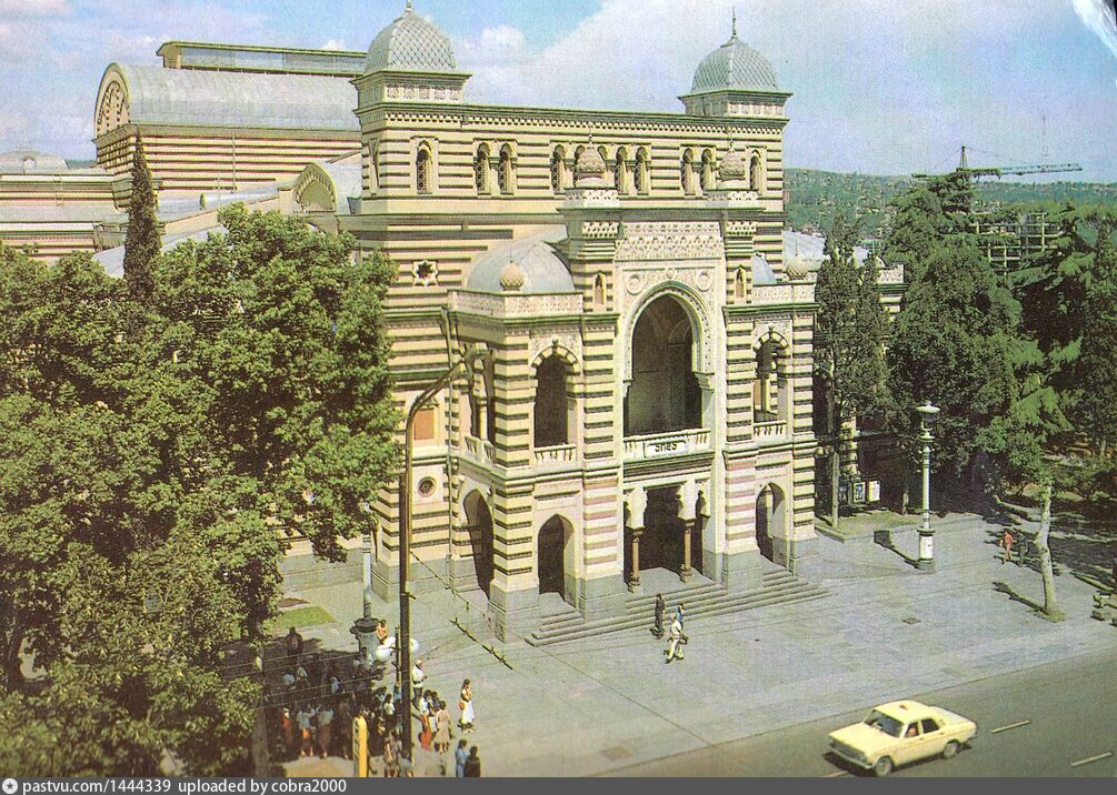 Оперный театр в тбилиси