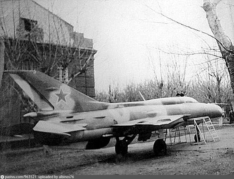 МиГ-21 в Славгороде самолёты,авиация,Алтайский край,МиГ