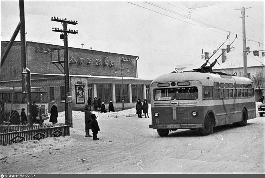 1960 киров. Киров 70-е годы. Киров в 80-е годы. Киров, троллейбус ЯТБ. Город Киров 60-е годы.