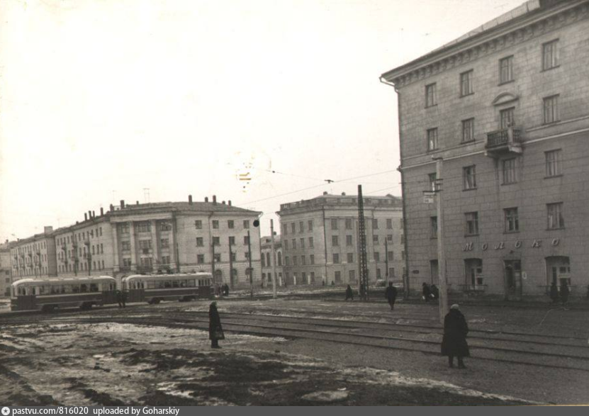 Тула станиславского. Улица Станиславского Тула. Площадь Станиславского 1960. Площадь Тула Тула ушедшего века. Тула ул Коммунаров.