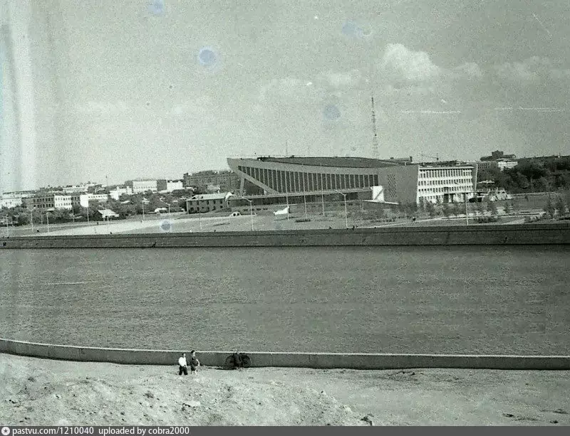 Свердловск 1978. Дворец спорта Юность старые фотографии. Свердловск дворец спорта 70-е годы. Успенский 1980 Свердловск. Металлургов Свердловск 1980.