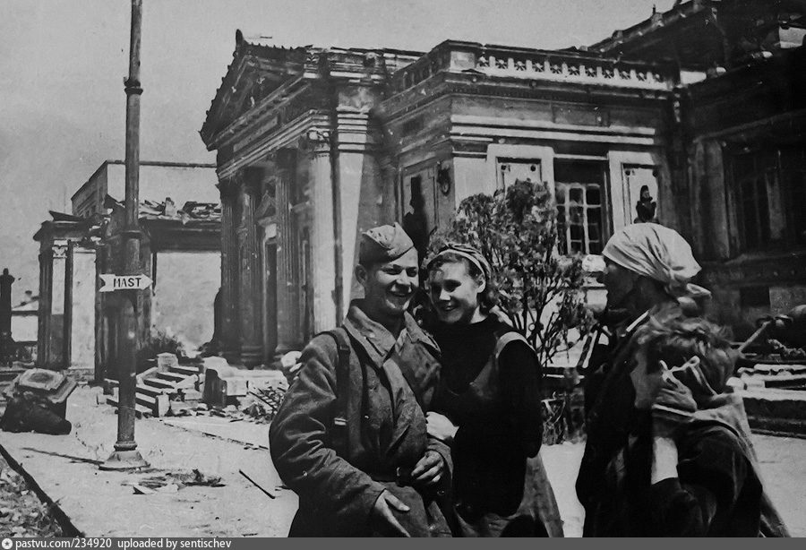 Севастополь 1944 год. Освобожденный Севастополь 1944. Халдей май 1944 Севастополь.