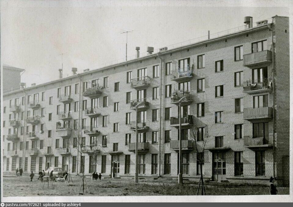 Улица Добролюбова, д.20