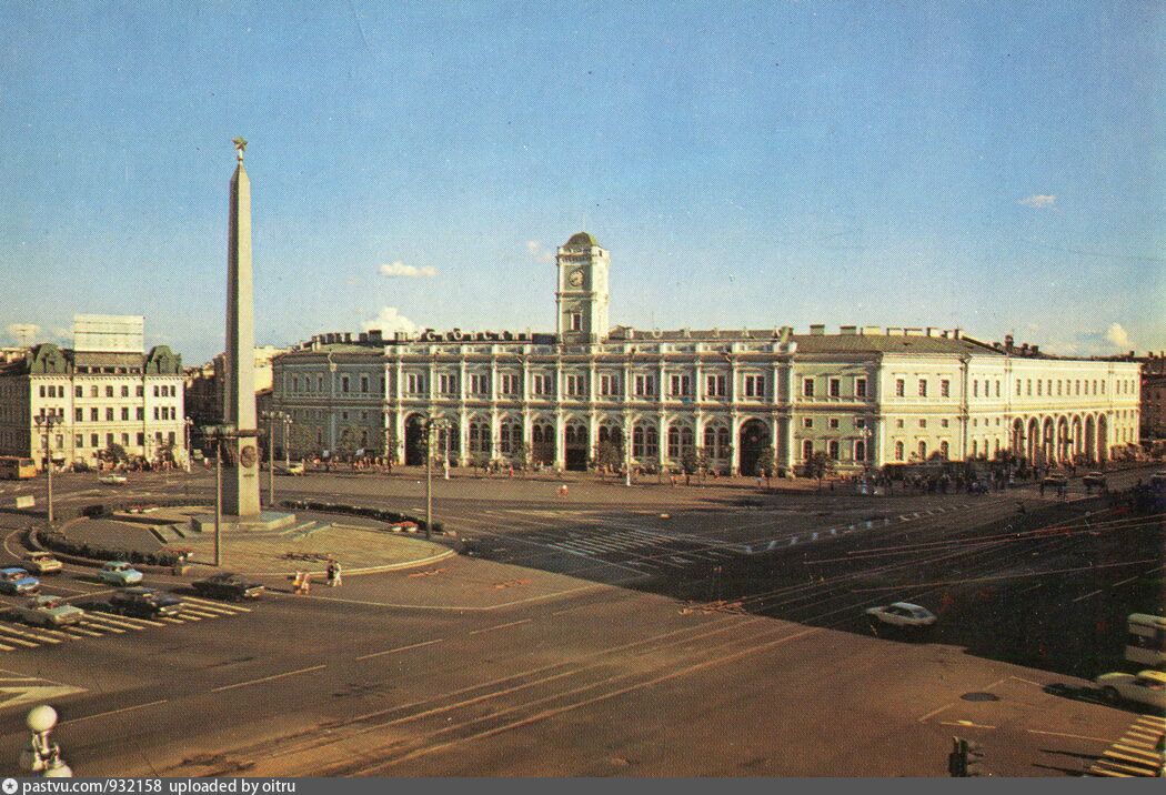 Площадь московского вокзала